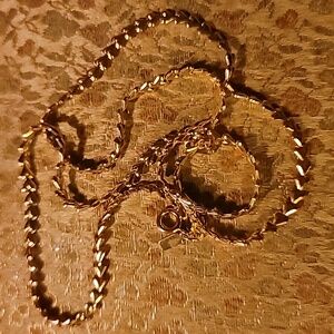 Get Your Glow On with this Fab Vintage Monet Heart Link Gold Chain! 🌟